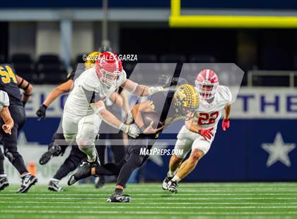 Thumbnail 2 in Columbus @ Malakoff (UIL 3A Division I Football Final) photogallery.