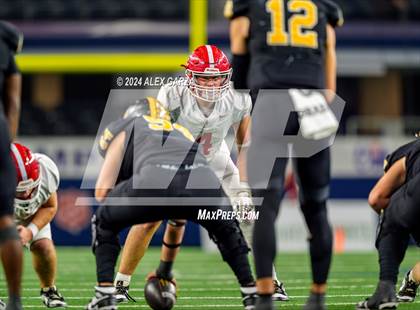 Thumbnail 1 in Columbus @ Malakoff (UIL 3A Division I Football Final) photogallery.