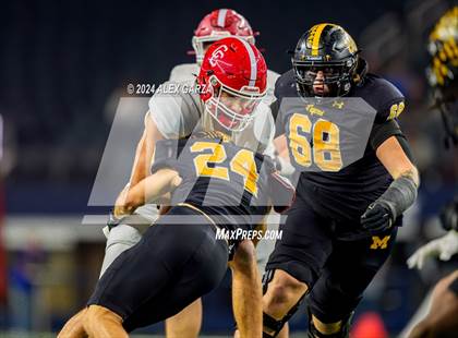 Thumbnail 1 in Columbus @ Malakoff (UIL 3A Division I Football Final) photogallery.
