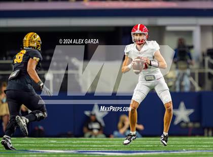 Thumbnail 2 in Columbus @ Malakoff (UIL 3A Division I Football Final) photogallery.