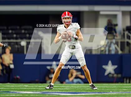 Thumbnail 1 in Columbus @ Malakoff (UIL 3A Division I Football Final) photogallery.