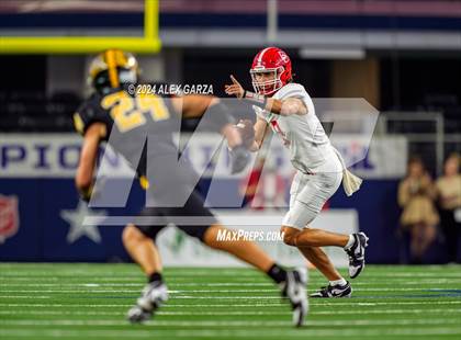 Thumbnail 2 in Columbus @ Malakoff (UIL 3A Division I Football Final) photogallery.