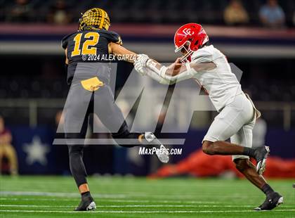 Thumbnail 1 in Columbus @ Malakoff (UIL 3A Division I Football Final) photogallery.