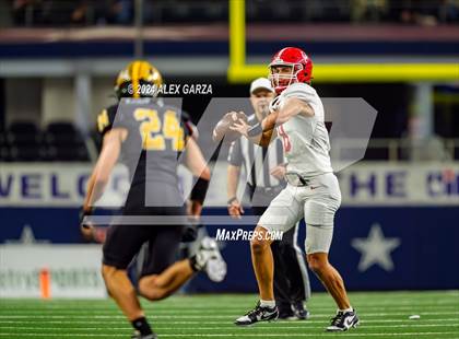 Thumbnail 3 in Columbus @ Malakoff (UIL 3A Division I Football Final) photogallery.