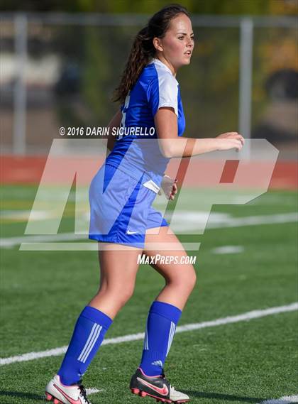 Thumbnail 2 in Desert Ridge vs. Fountain Hills (Coyote Classic Tournament ) photogallery.