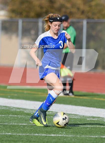 Thumbnail 2 in Desert Ridge vs. Fountain Hills (Coyote Classic Tournament ) photogallery.