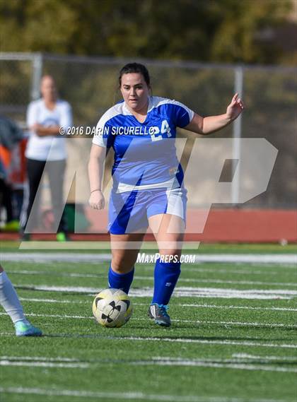 Thumbnail 2 in Desert Ridge vs. Fountain Hills (Coyote Classic Tournament ) photogallery.