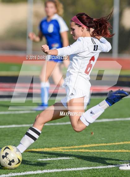 Thumbnail 1 in Desert Ridge vs. Fountain Hills (Coyote Classic Tournament ) photogallery.