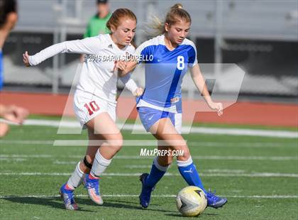 Thumbnail 2 in Desert Ridge vs. Fountain Hills (Coyote Classic Tournament ) photogallery.