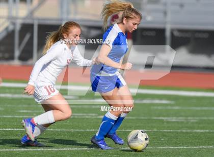 Thumbnail 2 in Desert Ridge vs. Fountain Hills (Coyote Classic Tournament ) photogallery.