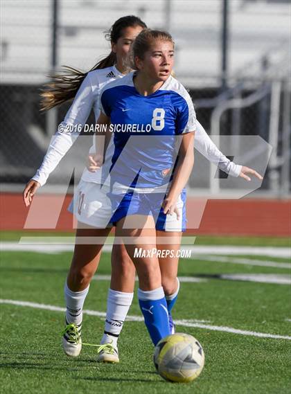 Thumbnail 1 in Desert Ridge vs. Fountain Hills (Coyote Classic Tournament ) photogallery.