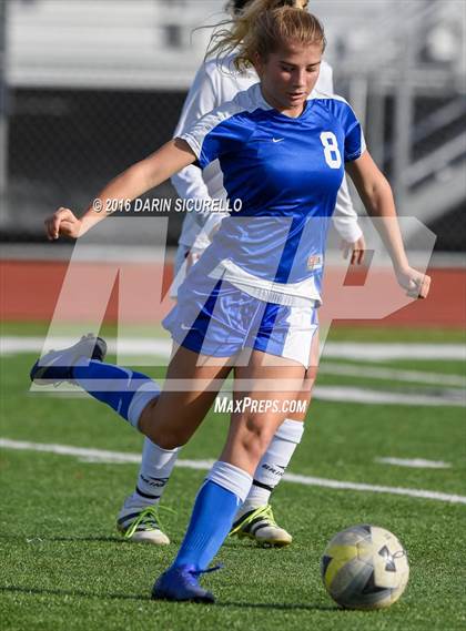 Thumbnail 3 in Desert Ridge vs. Fountain Hills (Coyote Classic Tournament ) photogallery.