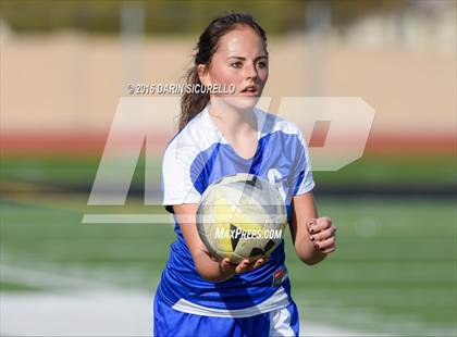 Thumbnail 2 in Desert Ridge vs. Fountain Hills (Coyote Classic Tournament ) photogallery.