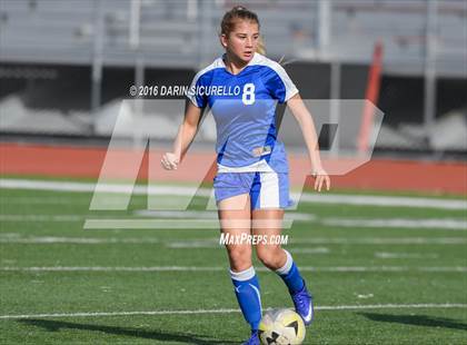 Thumbnail 2 in Desert Ridge vs. Fountain Hills (Coyote Classic Tournament ) photogallery.