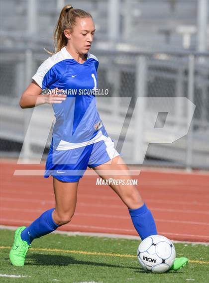 Thumbnail 3 in Desert Ridge vs. Fountain Hills (Coyote Classic Tournament ) photogallery.