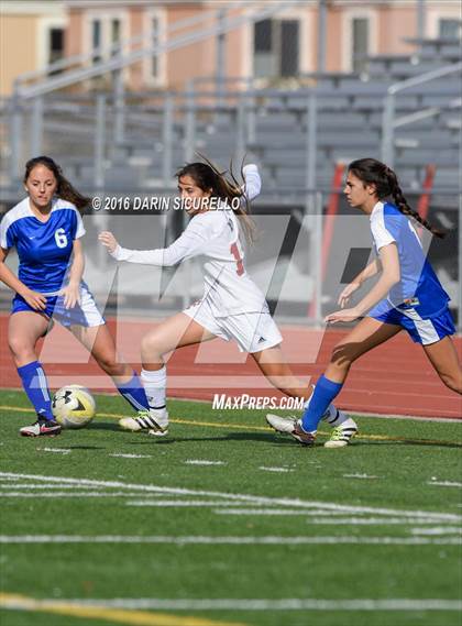 Thumbnail 2 in Desert Ridge vs. Fountain Hills (Coyote Classic Tournament ) photogallery.