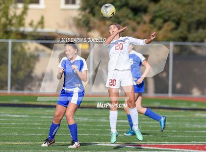 Thumbnail 2 in Desert Ridge vs. Fountain Hills (Coyote Classic Tournament ) photogallery.