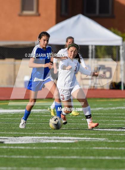 Thumbnail 2 in Desert Ridge vs. Fountain Hills (Coyote Classic Tournament ) photogallery.