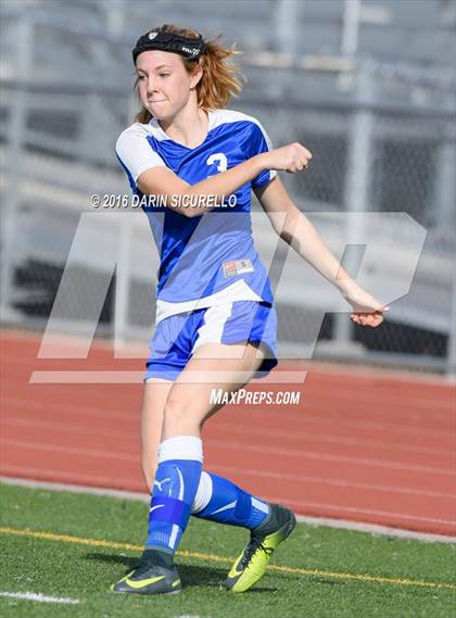 Thumbnail 2 in Desert Ridge vs. Fountain Hills (Coyote Classic Tournament ) photogallery.