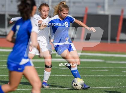 Thumbnail 2 in Desert Ridge vs. Fountain Hills (Coyote Classic Tournament ) photogallery.