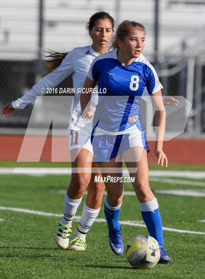 Thumbnail 2 in Desert Ridge vs. Fountain Hills (Coyote Classic Tournament ) photogallery.