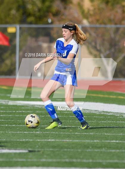 Thumbnail 1 in Desert Ridge vs. Fountain Hills (Coyote Classic Tournament ) photogallery.