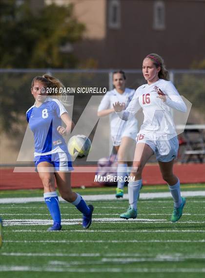 Thumbnail 2 in Desert Ridge vs. Fountain Hills (Coyote Classic Tournament ) photogallery.