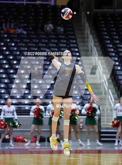 Thumbnail 1 in The Woodlands vs. Dripping Springs (UIL 6A Semifinal) photogallery.