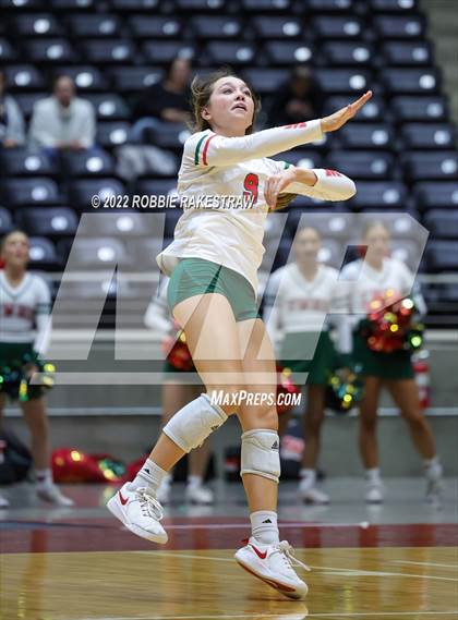 Thumbnail 2 in The Woodlands vs. Dripping Springs (UIL 6A Semifinal) photogallery.