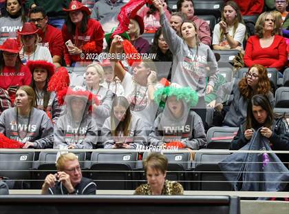 Thumbnail 2 in The Woodlands vs. Dripping Springs (UIL 6A Semifinal) photogallery.