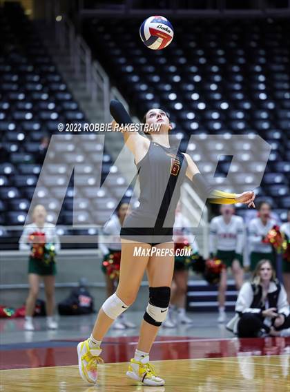 Thumbnail 3 in The Woodlands vs. Dripping Springs (UIL 6A Semifinal) photogallery.
