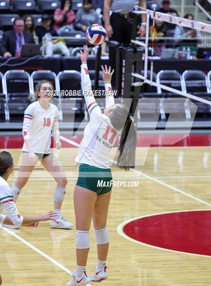 Thumbnail 3 in The Woodlands vs. Dripping Springs (UIL 6A Semifinal) photogallery.