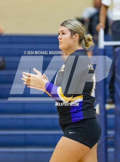 Thumbnail 3 in Hardin-Jefferson vs Chester (Hardin-Jefferson Varsity Tournament) photogallery.