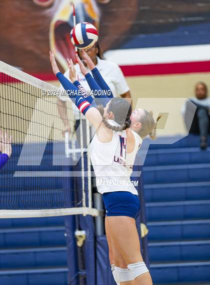 Thumbnail 2 in Hardin-Jefferson vs Chester (Hardin-Jefferson Varsity Tournament) photogallery.