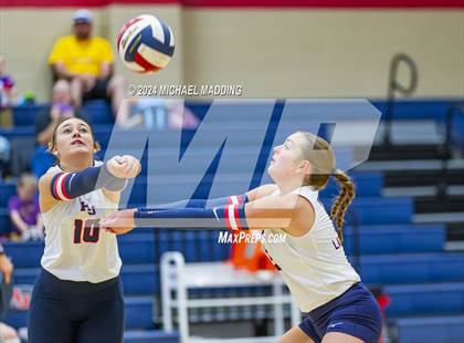 Thumbnail 2 in Hardin-Jefferson vs Chester (Hardin-Jefferson Varsity Tournament) photogallery.