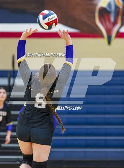 Thumbnail 3 in Hardin-Jefferson vs Chester (Hardin-Jefferson Varsity Tournament) photogallery.
