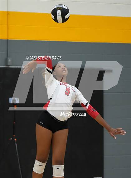 Thumbnail 2 in West Point vs. Coconino photogallery.