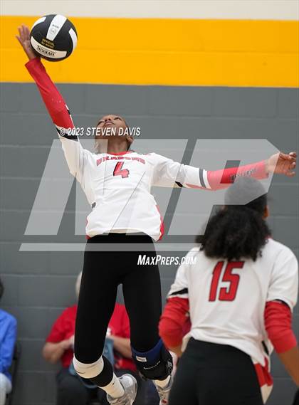 Thumbnail 3 in West Point vs. Coconino photogallery.