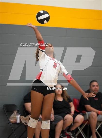 Thumbnail 1 in West Point vs. Coconino photogallery.