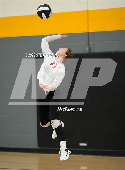 Thumbnail 2 in West Point vs. Coconino photogallery.