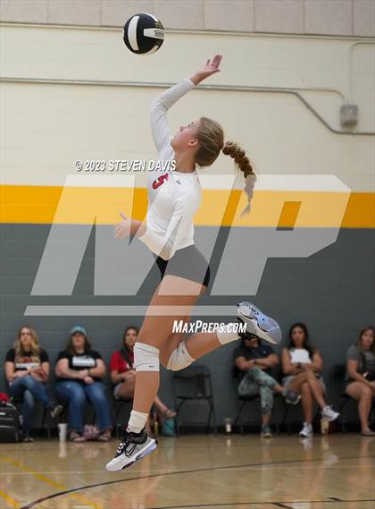Thumbnail 3 in West Point vs. Coconino photogallery.