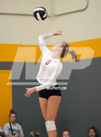 Thumbnail 2 in West Point vs. Coconino photogallery.