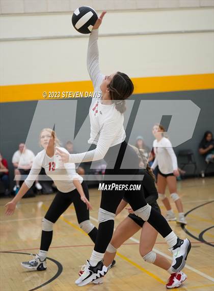 Thumbnail 1 in West Point vs. Coconino photogallery.