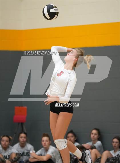 Thumbnail 3 in West Point vs. Coconino photogallery.