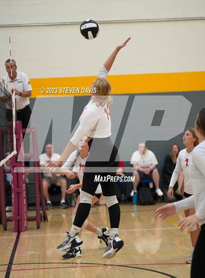 Thumbnail 3 in West Point vs. Coconino photogallery.