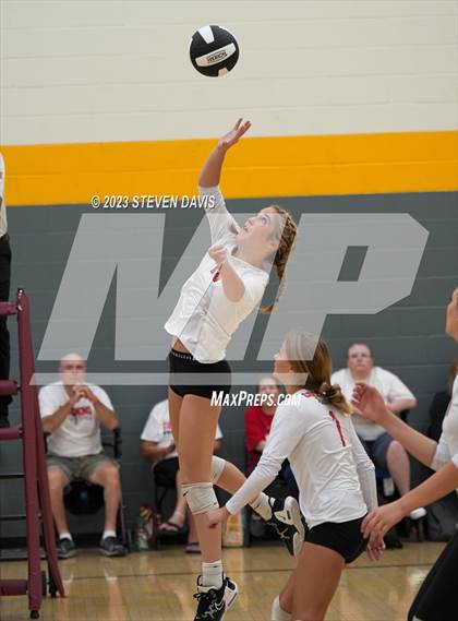 Thumbnail 3 in West Point vs. Coconino photogallery.