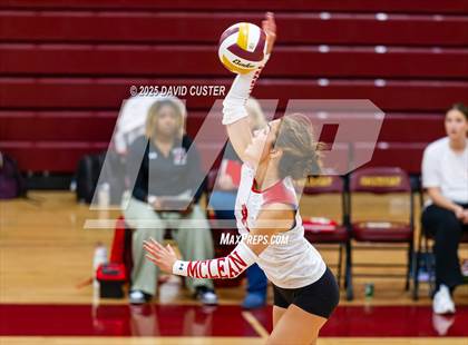 Thumbnail 1 in McLean @ Oakton photogallery.