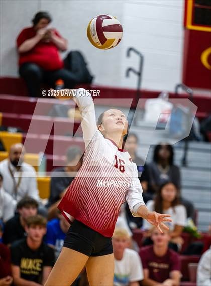 Thumbnail 3 in McLean @ Oakton photogallery.