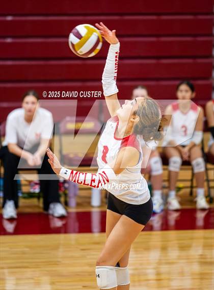 Thumbnail 2 in McLean @ Oakton photogallery.