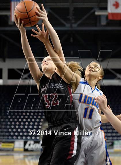 Thumbnail 3 in Kentlake vs. Auburn Mountainview photogallery.